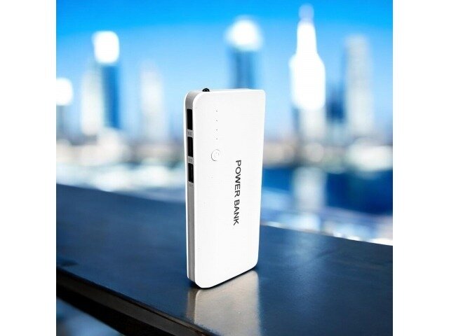 Мощна преносима батерия „Powerbank+“ 10000mAh - с 3 USB порта и фенерче