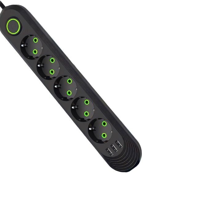 Разклонител с 5 гнезда и 3 USB порта „MaxPower“ 5м - удобство и функиционалност
